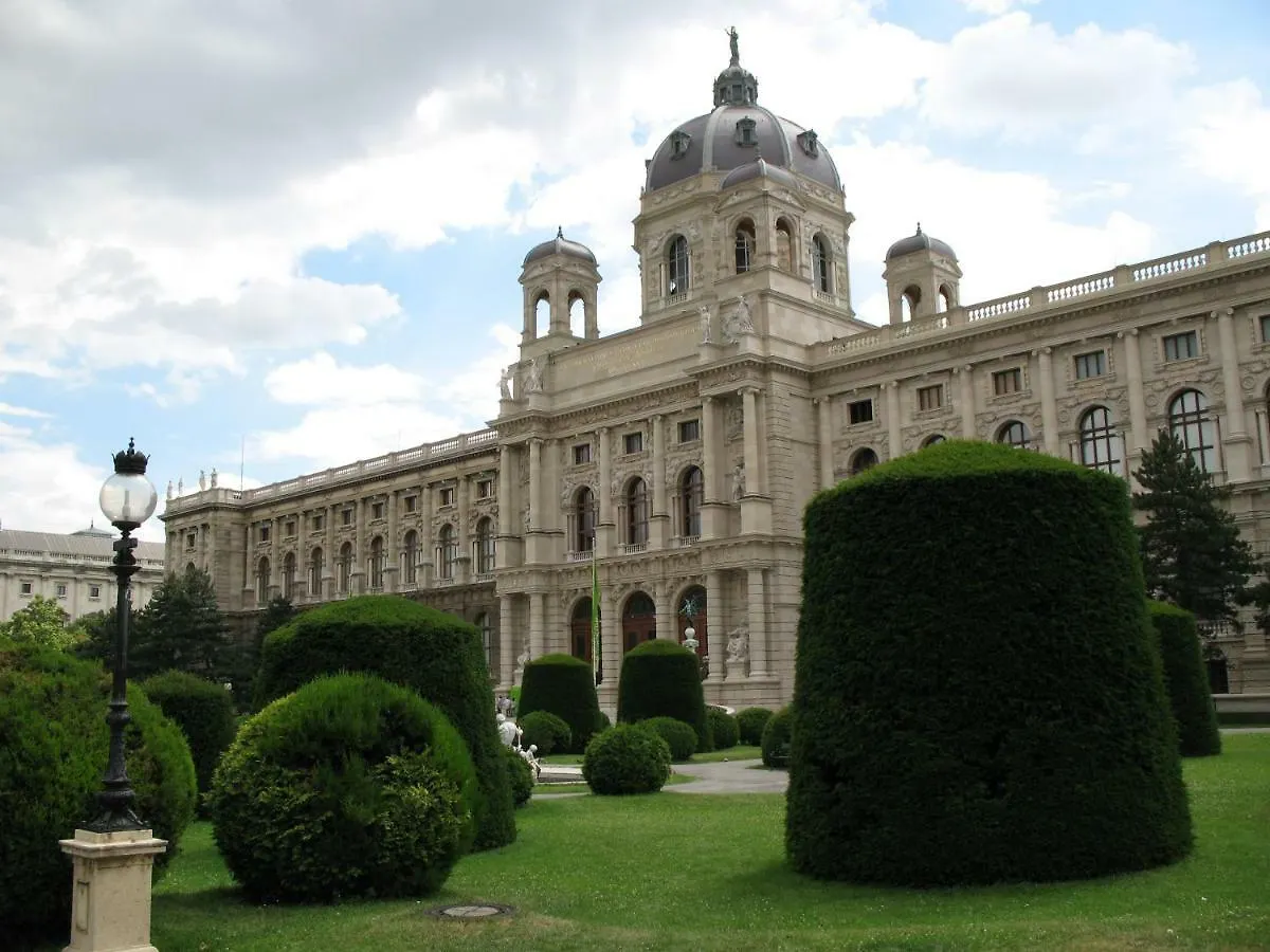 Luxury Apartments 