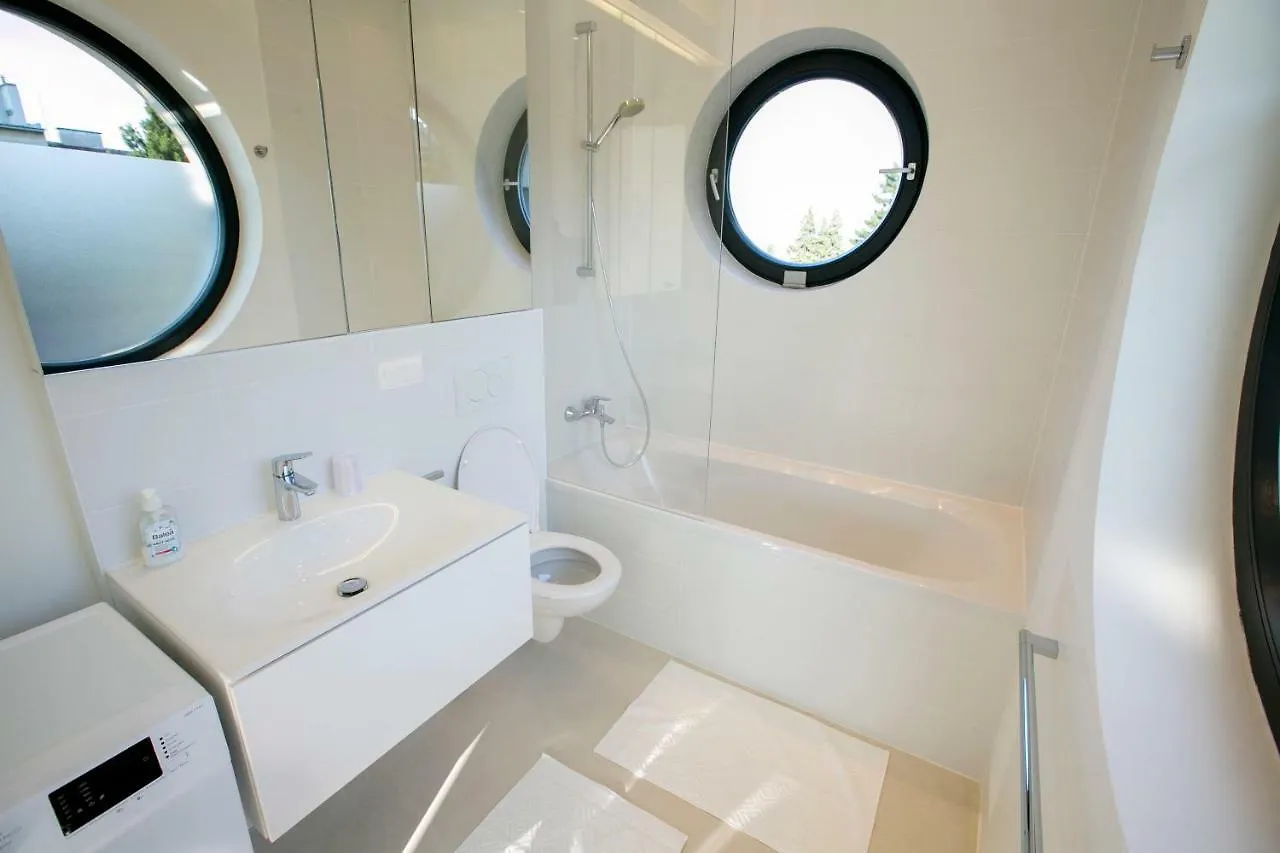 Luxury Apartments 